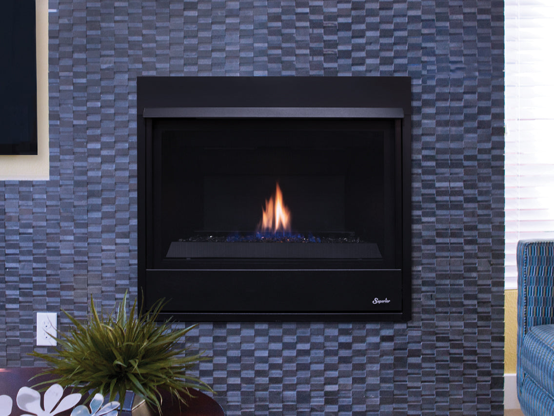Superior Fireplace DRC2033 Direct Vent Gas Fireplace | Contemporary | Front-View