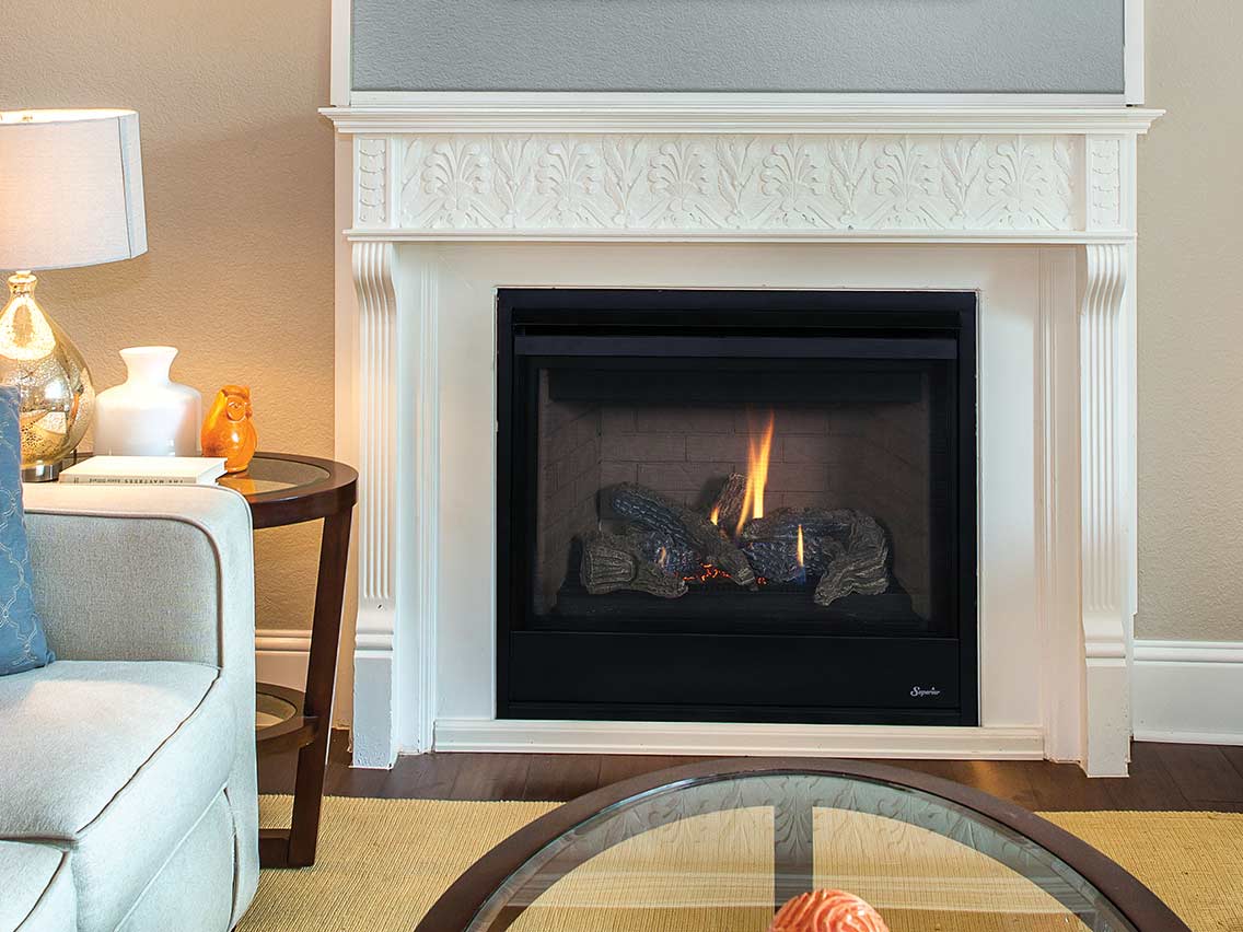 Superior Fireplace DRT2000 Direct Vent Gas Fireplace | Traditional | Front-View