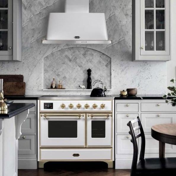 ILVE 40" Majestic Wall Mount Range Hood with 850 CFM Blower Anti-grease Filter 2 Warming Lights Filter Light Indicator Auto-off Function and 4 Fan Speeds (UAM100)