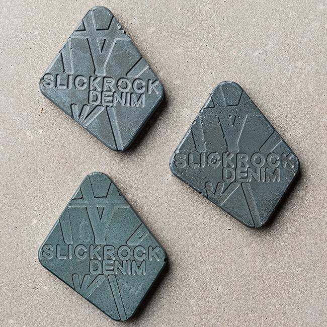 Slick Rock Concrete 34” Cascade Conical Fire On Glass Denim Color