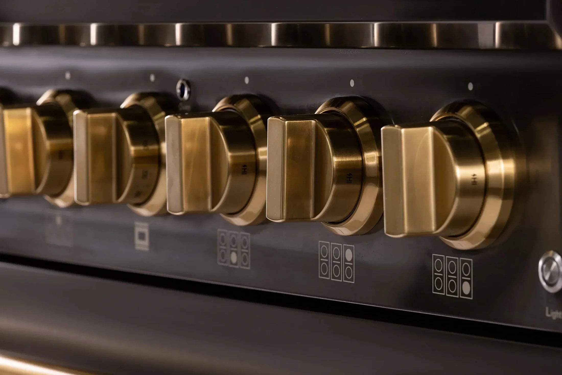 KUCHT Gemstone Professional 36-Inch 5.2 Cu. Ft. Dual Fuel Range for Natural Gas with Sealed Burners and Convection Oven in Titanium Stainless Steel KED364