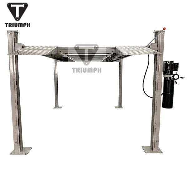 Triumph NSS-8 CLASSIC lift fully raised with empty runways ready for vehicle loading.