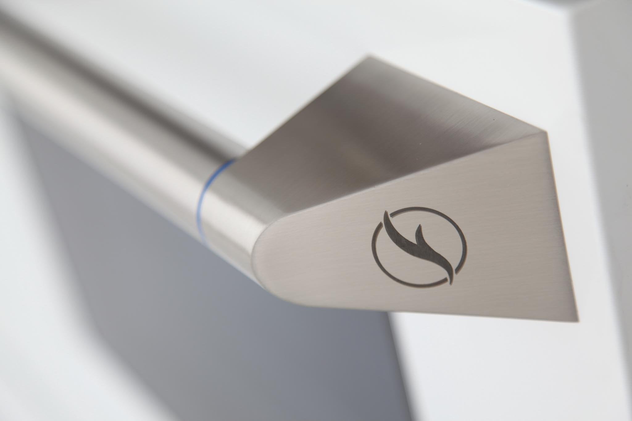 Kucht 30-Inch 4.2 Cu. Ft. Gas Range - Sealed Burners and Convection Oven in White KNG301-W