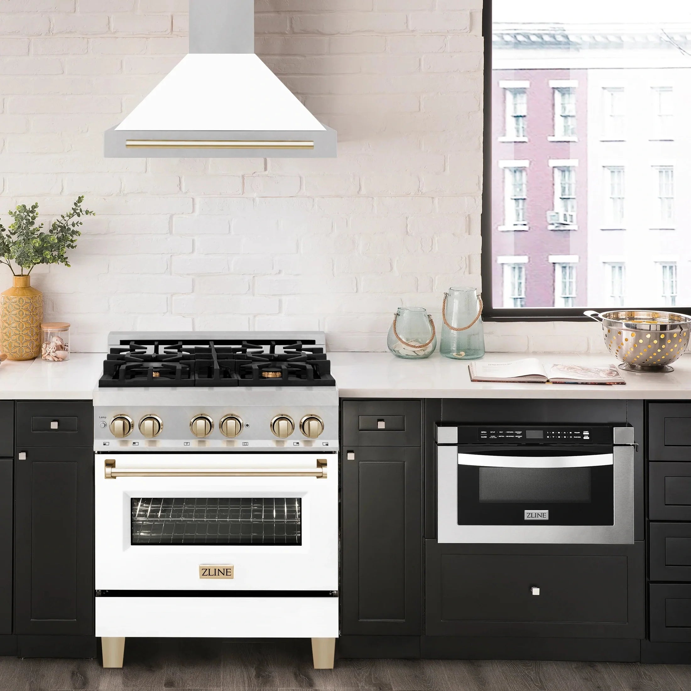 ZLINE 30" Autograph Edition DuraSnow® Stainless Steel Range Hood with White Matte Shell KB4SNZ-WM30