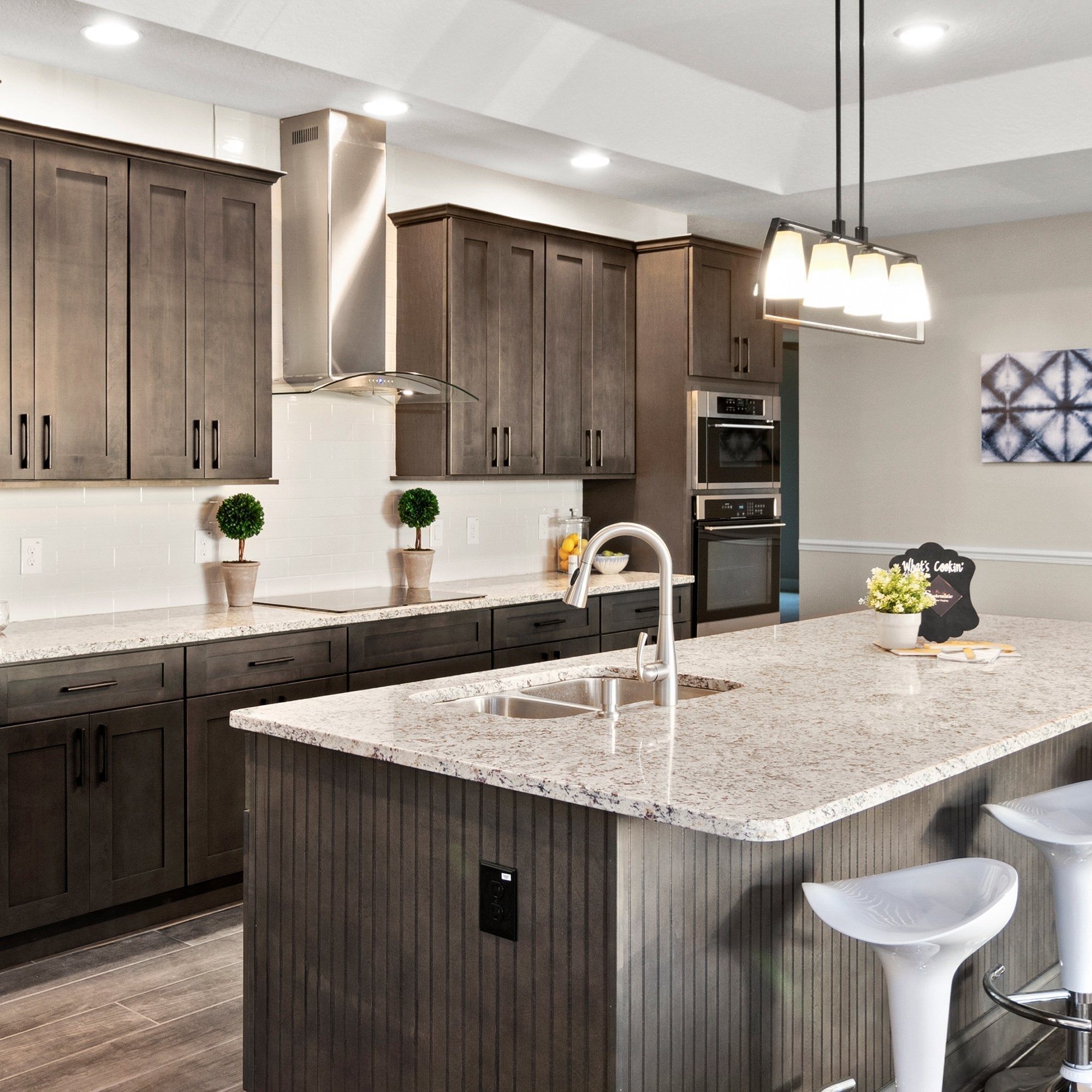 ZLINE Wall Mount Range Hood in Stainless Steel & Glass - KN4